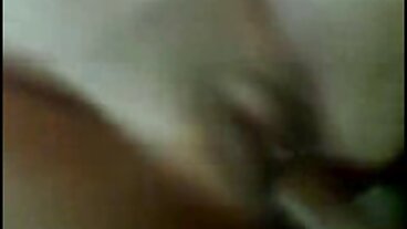 ينتهز اسم موقع سكسي ربيب الفرصة ليهز زوجة أبيه