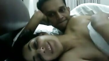 كاتي جين تقع في حب الخدعة مواقع سكس حيوانات مع نساء الشرجية لـ Fake Masseuse!