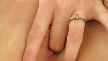 ضربة بدون طيار على المعتوه الأيسر لـ Kenzie مع موقع سكسي تحميل Hard Anal!