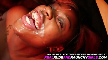 Stepdad مواقع سكس حيوانات مع نساء لا يحب Gals Skinny Dippin '!