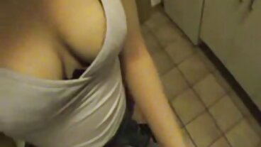 برازرز تيفاني بصورة عاهرة تنفخ مواقع سكسي xnxx الضيوف في حفلة بوتلاك